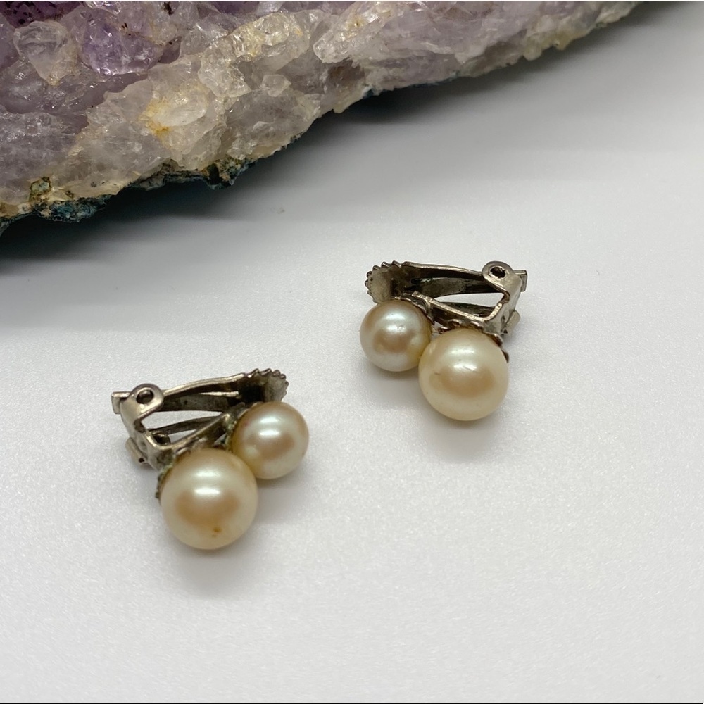 Vintage Pearl Bead Cip On Earrings